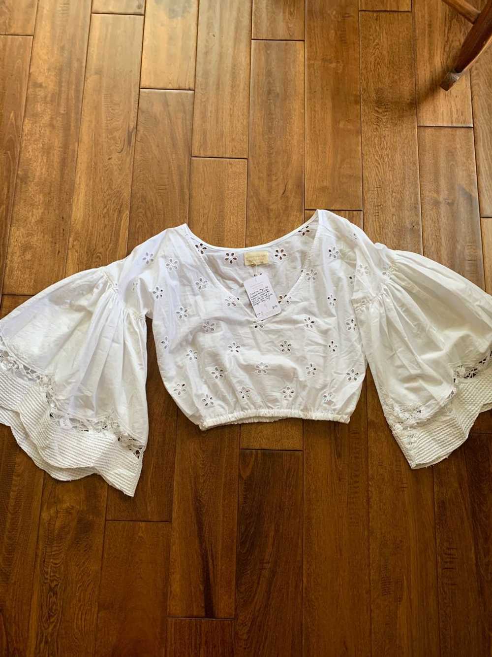 Honeysuckle Gathering Guardian Angel Top (S) | Us… - image 1