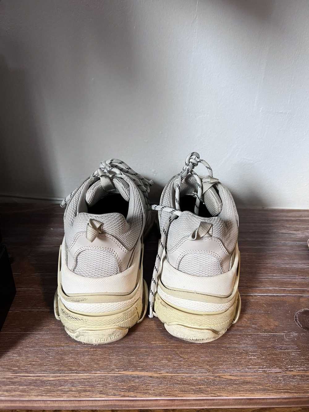 Balenciaga Balenciaga Triple S white v1 ( rare co… - image 4