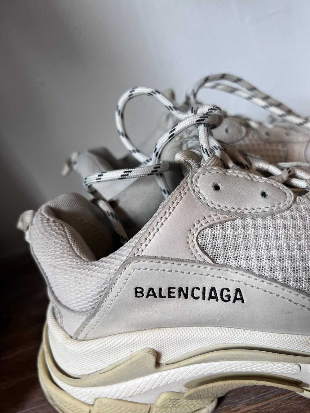 Balenciaga Balenciaga Triple S white v1 ( rare co… - image 9