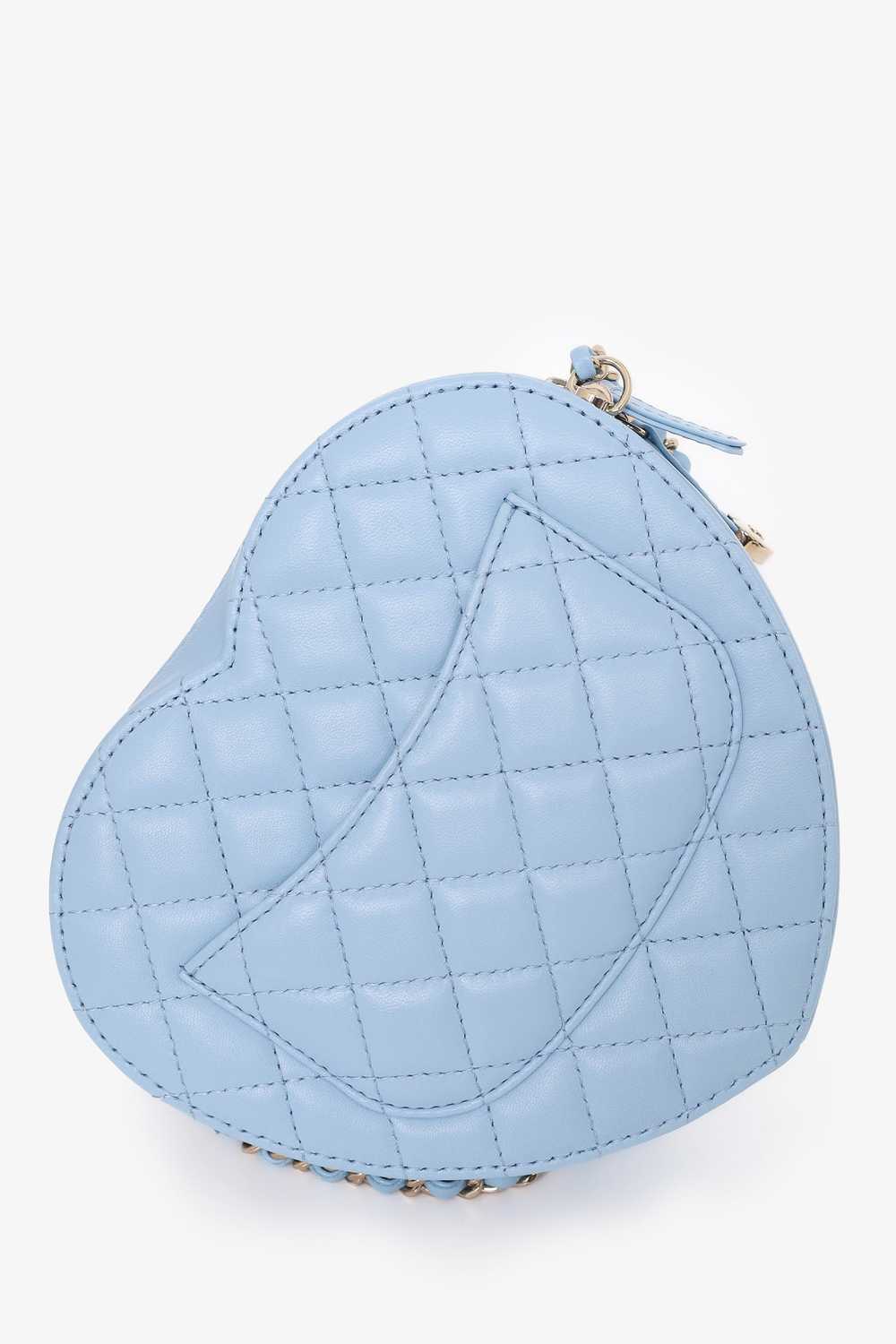 Pre-Loved Chanel™ 22s Baby Blue Quilted Lambskin … - image 2