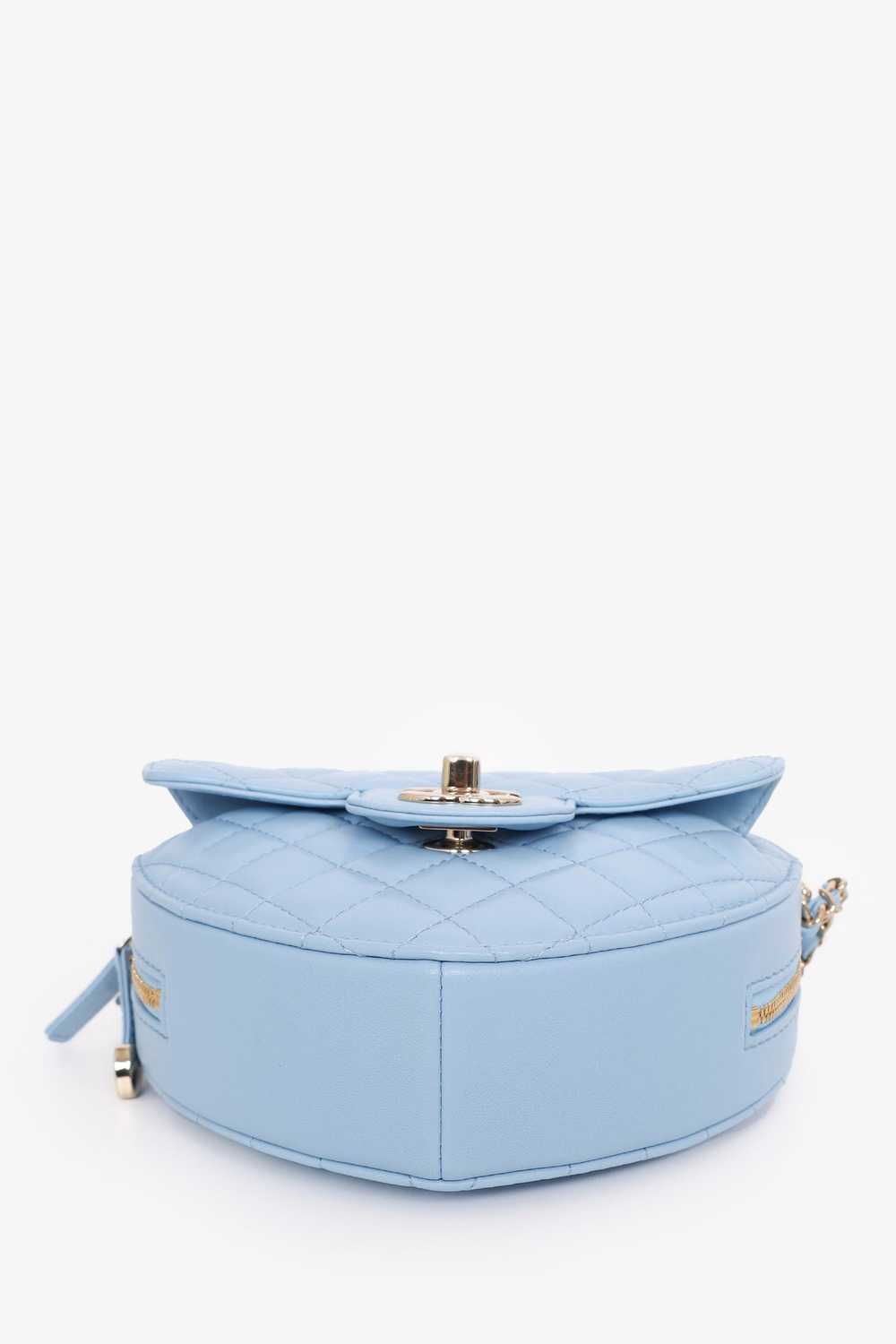 Pre-Loved Chanel™ 22s Baby Blue Quilted Lambskin … - image 5