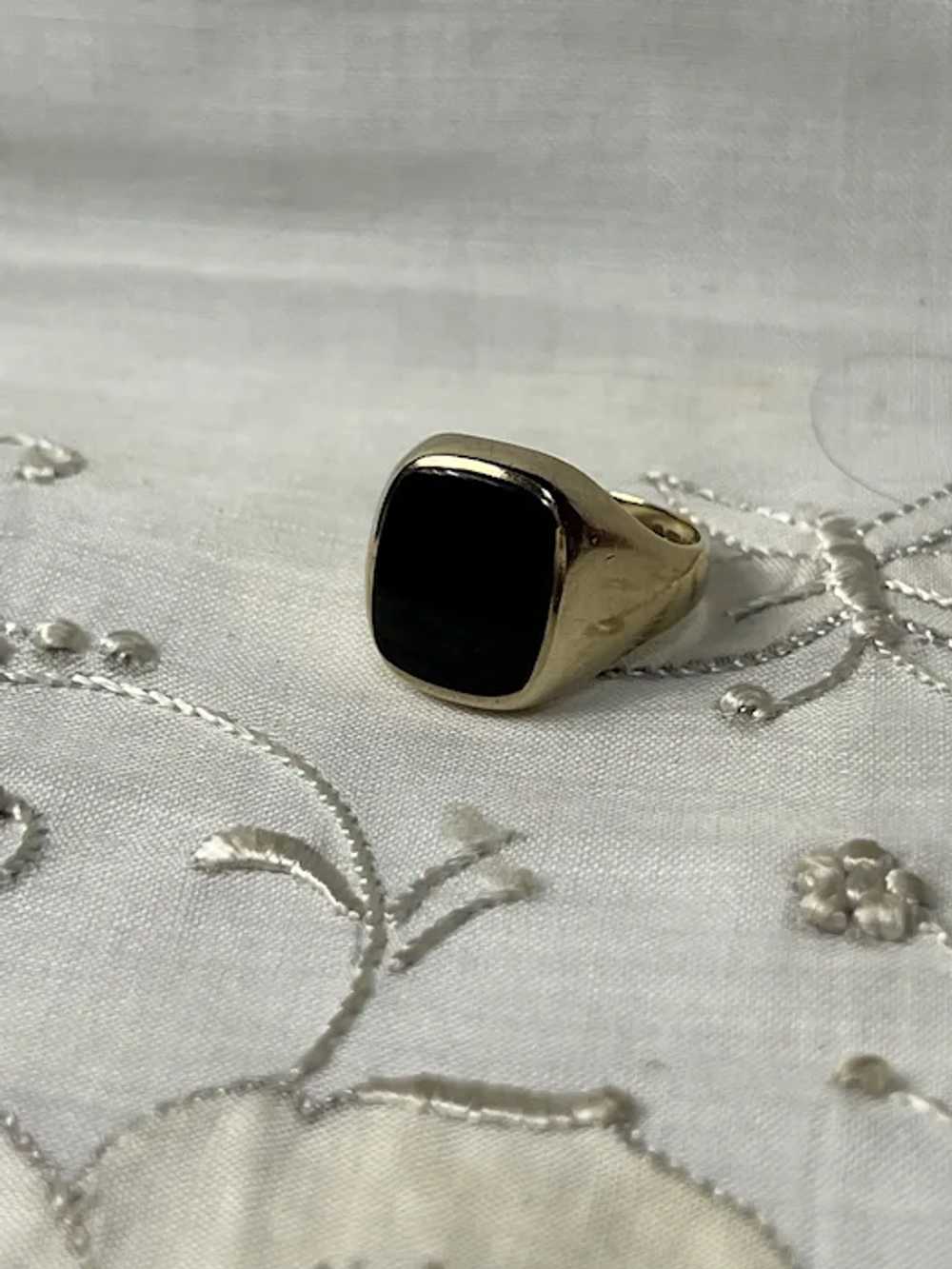 Vintage Onyx & 9 KT Gold Signet Ring - image 5