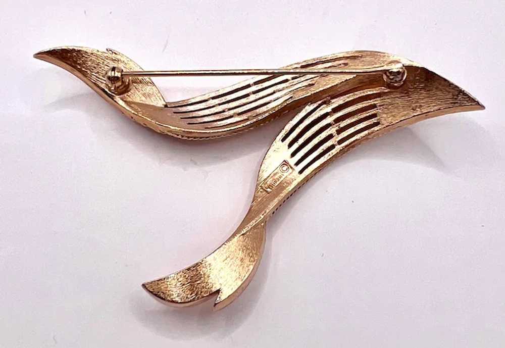 Vintage Crown Trifari Gold Toned Leaf Brooch Pin - image 2