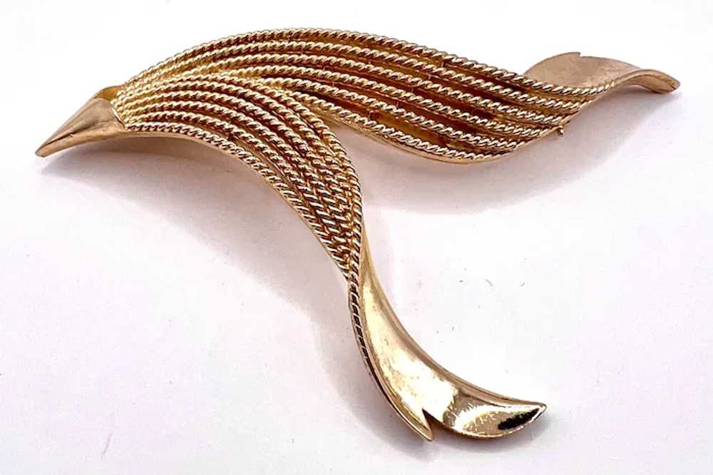 Vintage Crown Trifari Gold Toned Leaf Brooch Pin - image 5