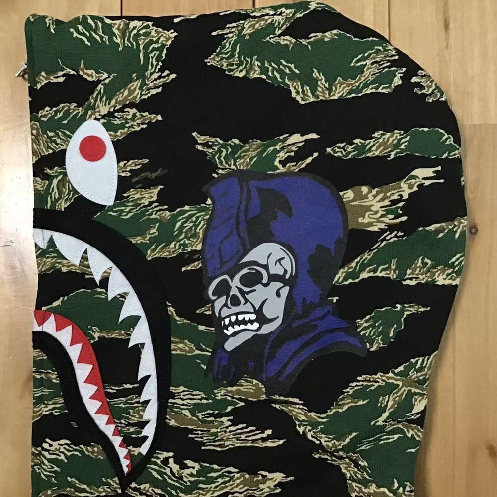 Bape URSUS BAPE Tiger camo shark full zip hoodie … - image 6