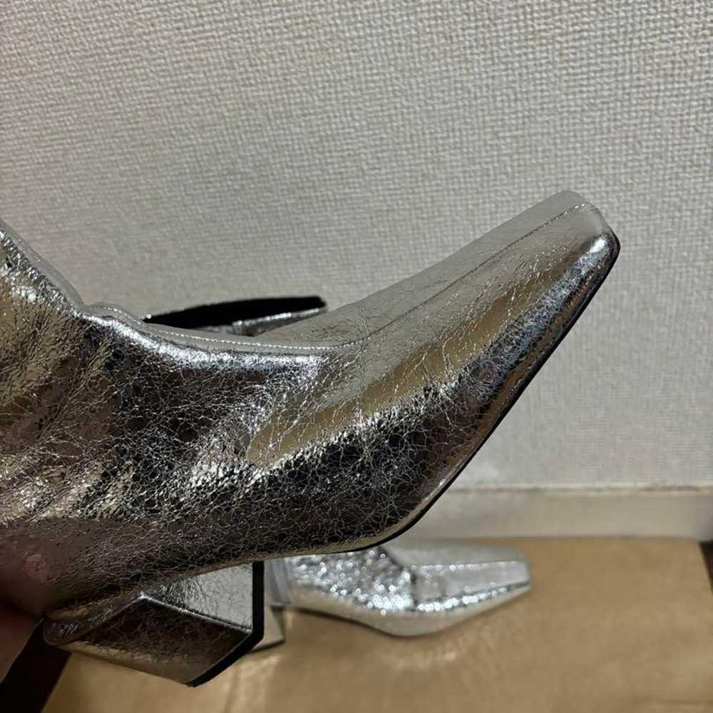 AMERI AND CRACKED METALLIC BOOTS in size L. - image 6