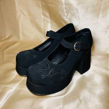 Vintage 90s Y2K LEI black platform