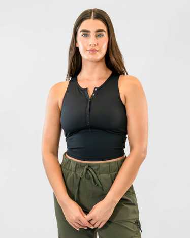 Senita Athletics Lux Vinyasa Henley Crop Top - Bla