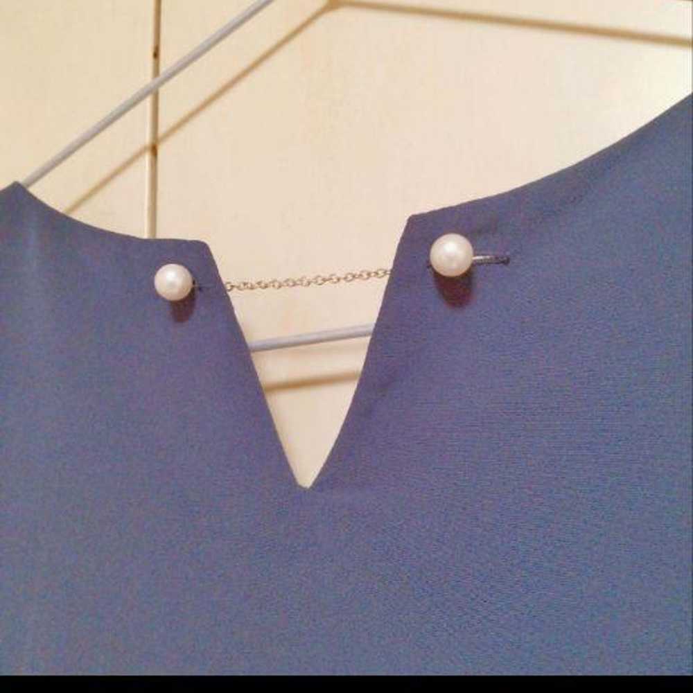 Natural Beauty Basic Pearl Back Chain Blouse - image 8