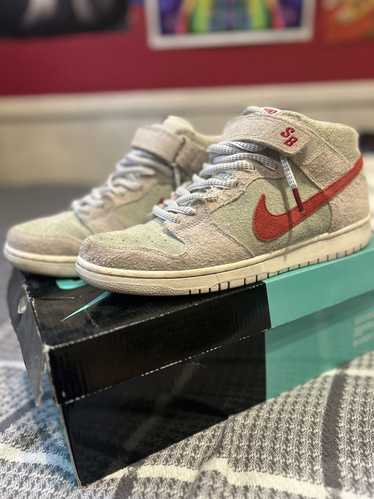 Nike Nike Sb Dunk Mid Pro Qs “White Widow”