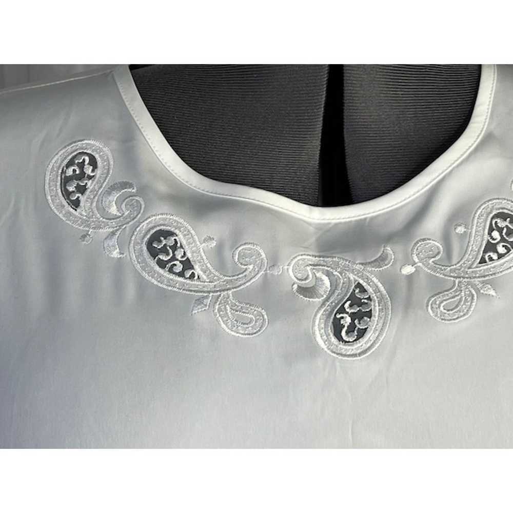 blouse white short sleeve cutwork lace collar vin… - image 2