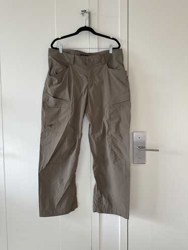 Arc'Teryx Arc'Teryx Wide Leg Cargo Pants