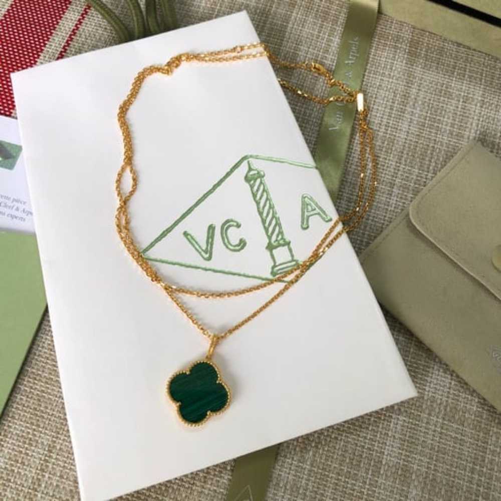 18K Yellow Gold Malachite Magic Pendant Necklace - image 2