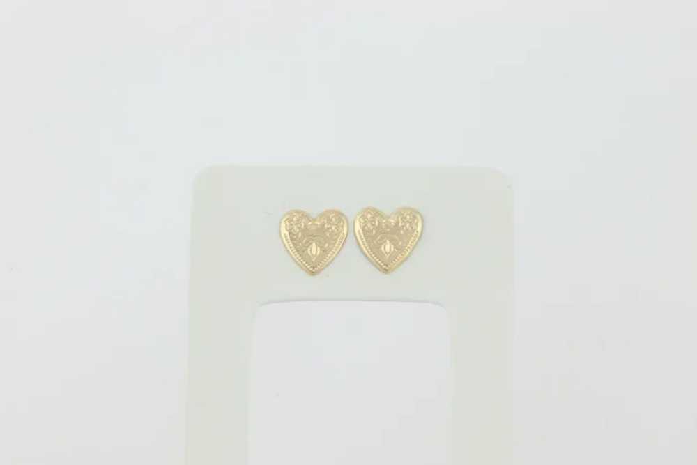 14k Yellow Gold Floral Etched Heart Earrings Stud… - image 5