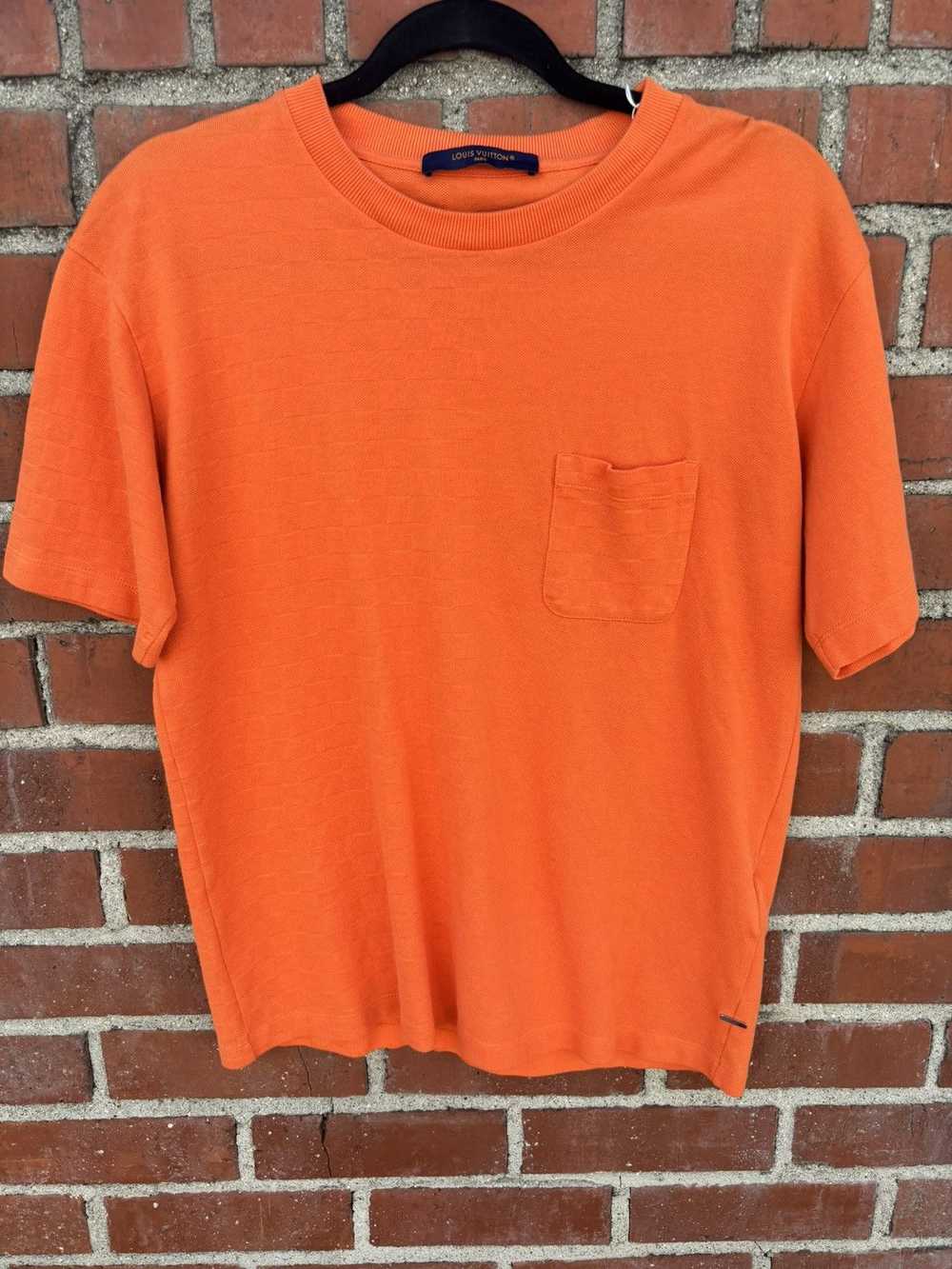 Louis Vuitton Louis Vuitton Orange pattern tee - image 1