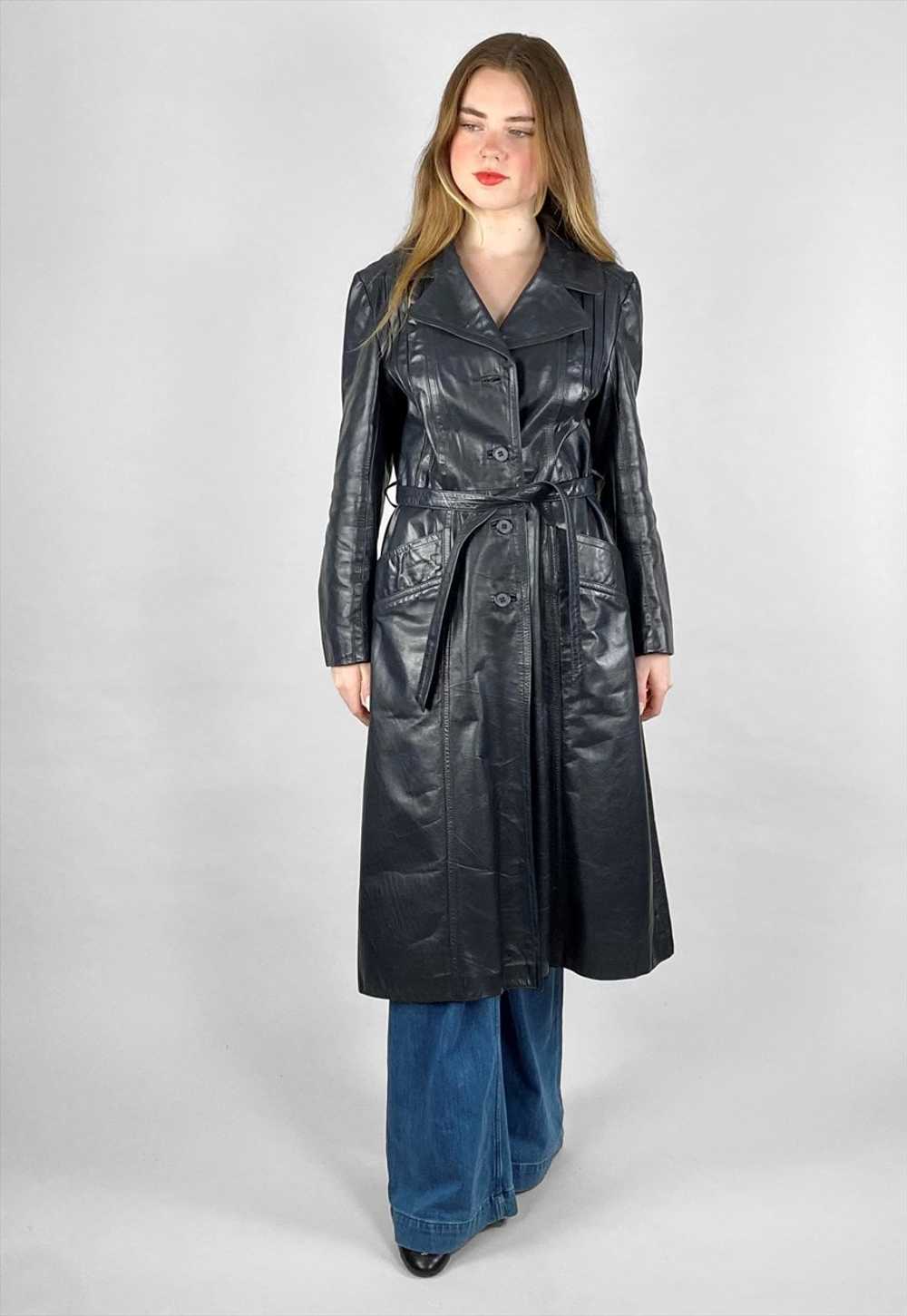 70's Dark Blue Ladies Vintage Leather Trenchcoat - image 2