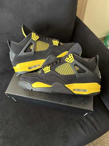 Jordan Brand Air Jordan 4 Retro “Thunder” 2023