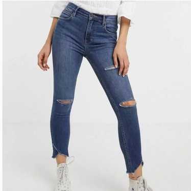 Free People l Garden Party Cross Hem Skinny Jeans 