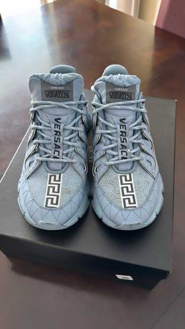 【Versace】TRIGRECA グレカロゴ スニーカー【送料関税込】 Versace trigreca sneakers - Gem