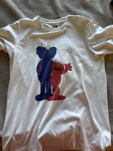 Kaws × Uniqlo Kaws Sesame Street collab