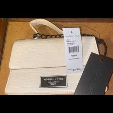 Beautiful Kendall & Kyle Bay Nice For An Evening … - image 1