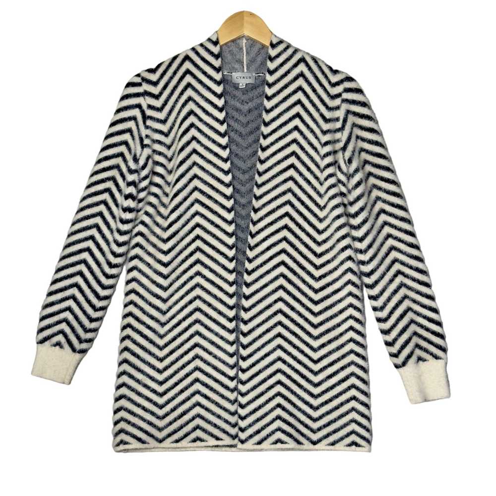 Designer Cyrus Black Ivory Chevron Long Sleeve Ca… - image 1