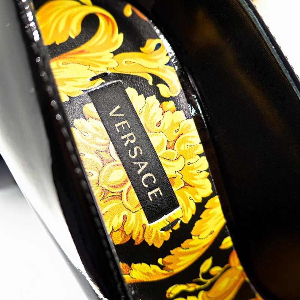 Versace Medusa Aevitas patent leather heels - image 4