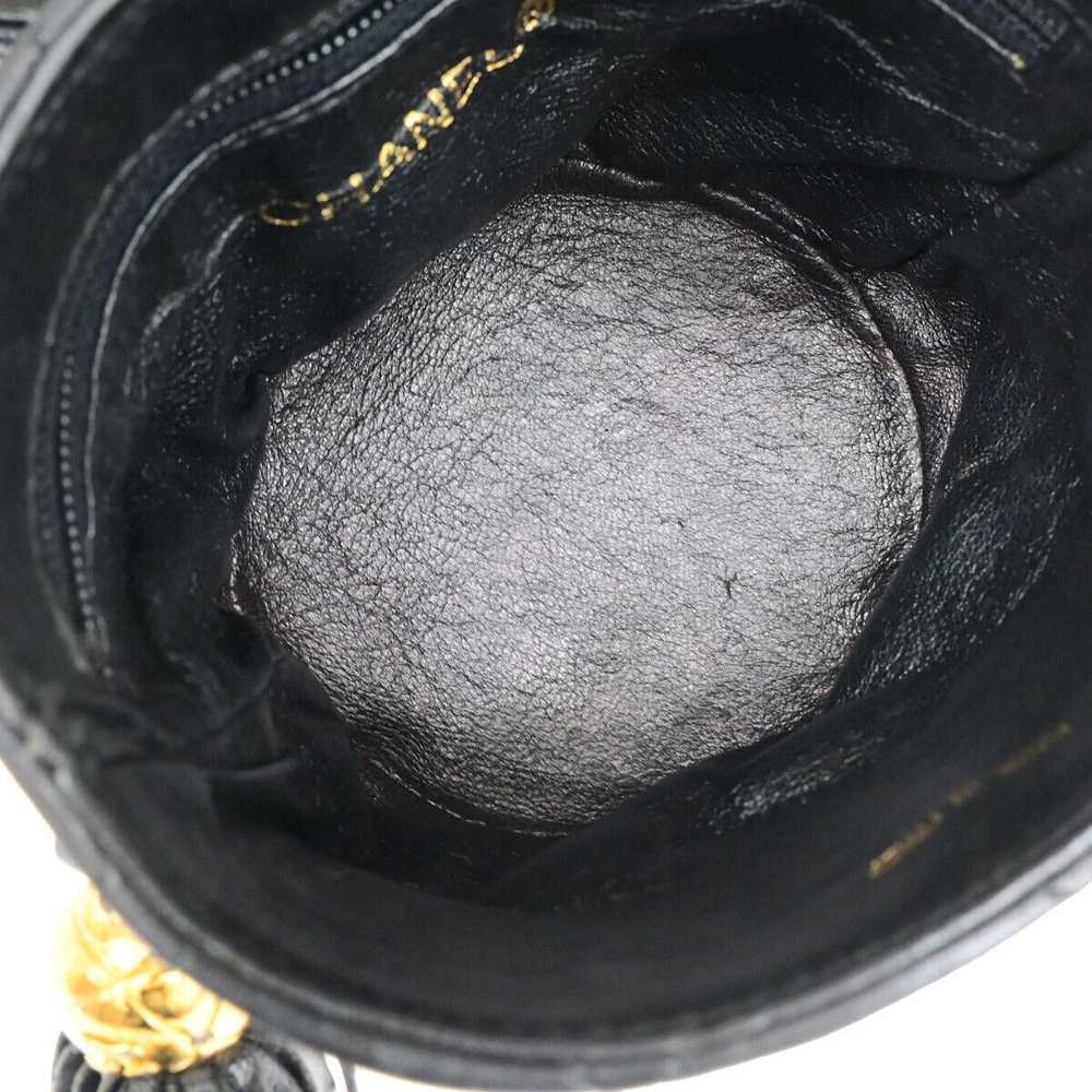 Chanel Matelassé Black Leather Handbag (Pre-Owned) - image 5