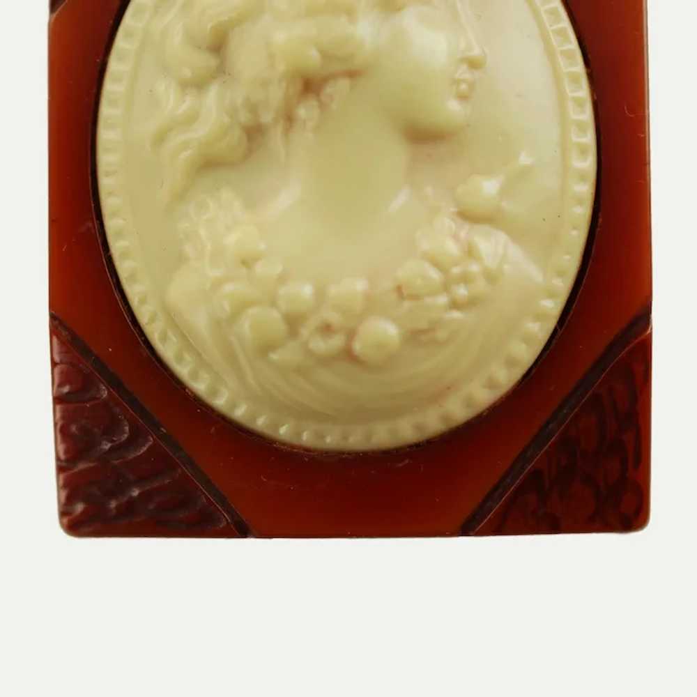 Vintage Bakelite Brooch Pin with Celluloid Cameo - image 3