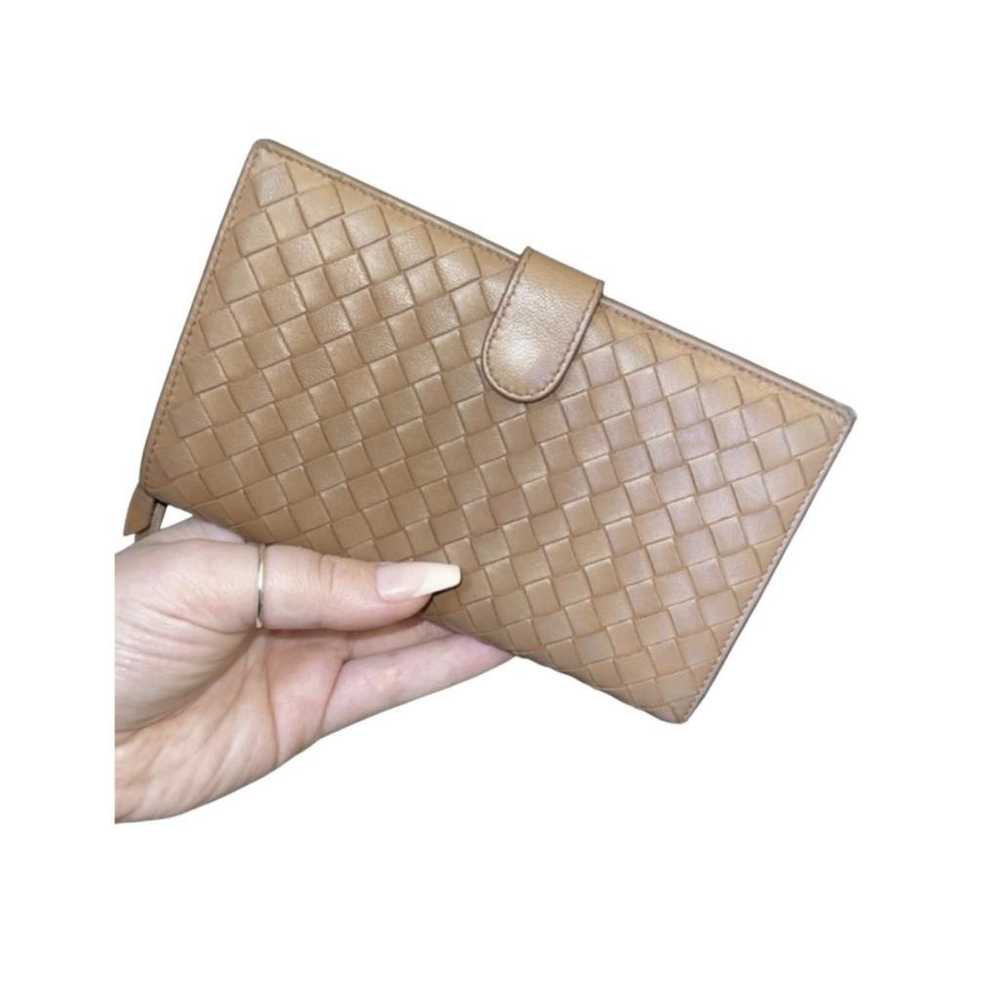 Bottega Veneta Intrecciato leather wallet - image 10