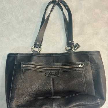 Vintage Coach Black Pebbled Leather Penelope Shoul