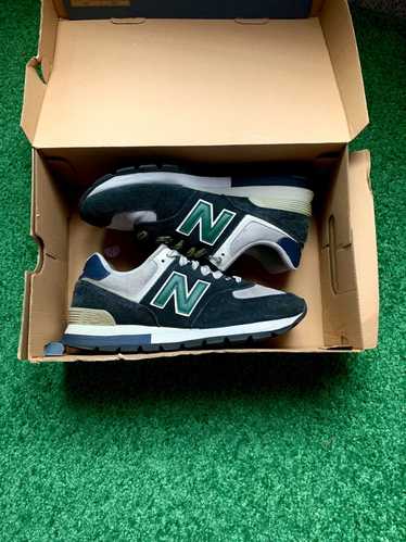 New Balance Black and Green New Balance 574