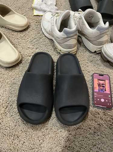 Adidas × Kanye West yeezy slides dark onyx