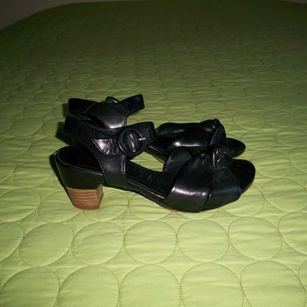 Hispanitas Vintage 2012 Black Leather Sandals - image 1