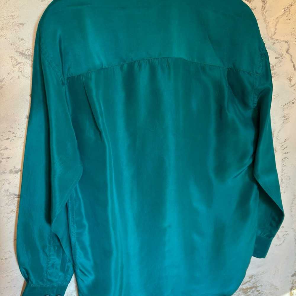 Beautiful (Vintage) 100% Silk Shirt- bright teal - image 3