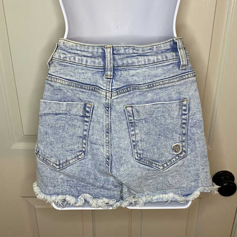 Streetwear Indigo Rein Light Wash Denim Shorts - image 2