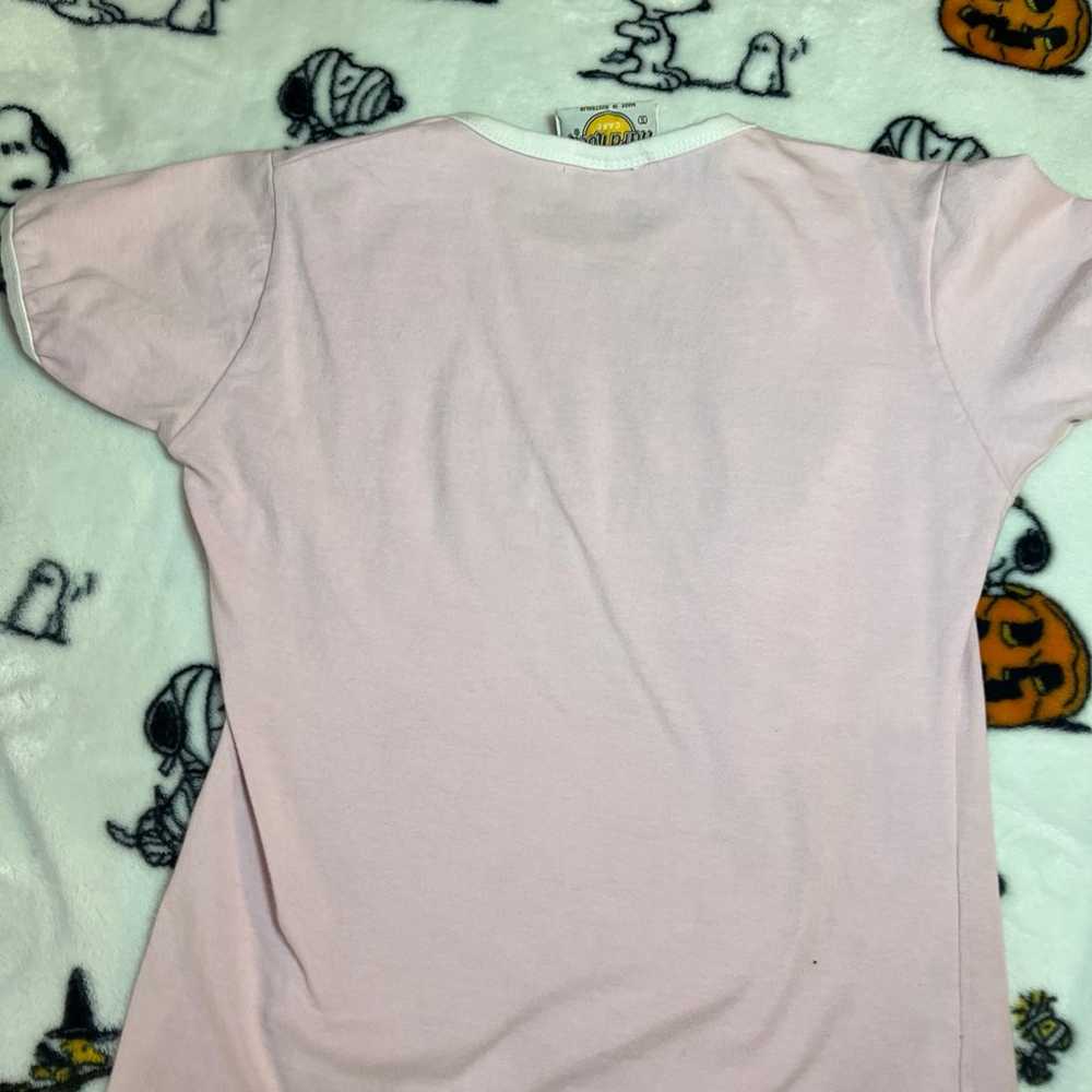 VINTAGE Y2K DEADSTOCK HARD ROCK LIGHT PINK TEE - image 3