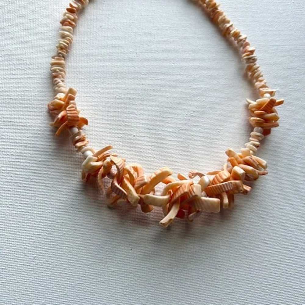 Vintage Peach Puka Shell Choker Necklace - image 3