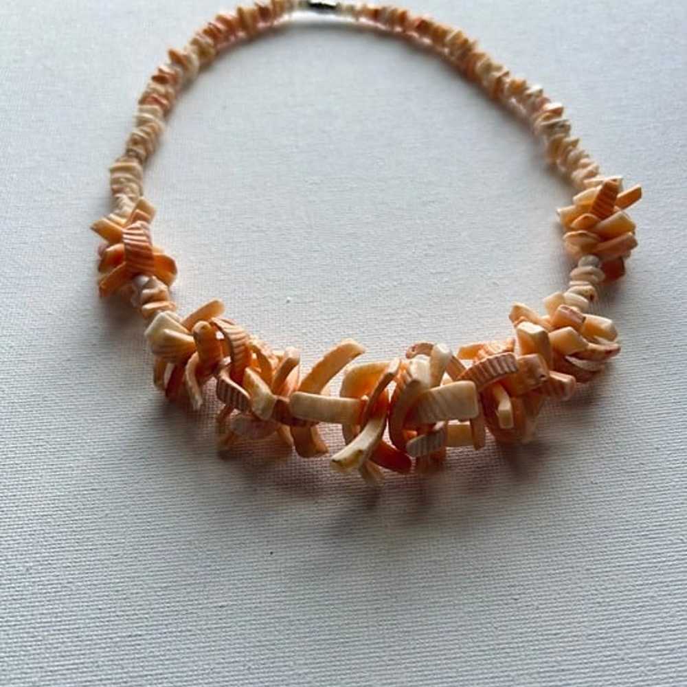 Vintage Peach Puka Shell Choker Necklace - image 4