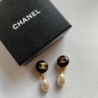 Chanel CHANEL Earrings Fake Pearl