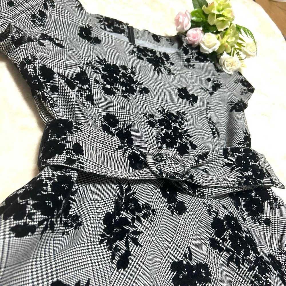 Seasons Floral Dress Gray Knee-Length Dress Size … - image 3