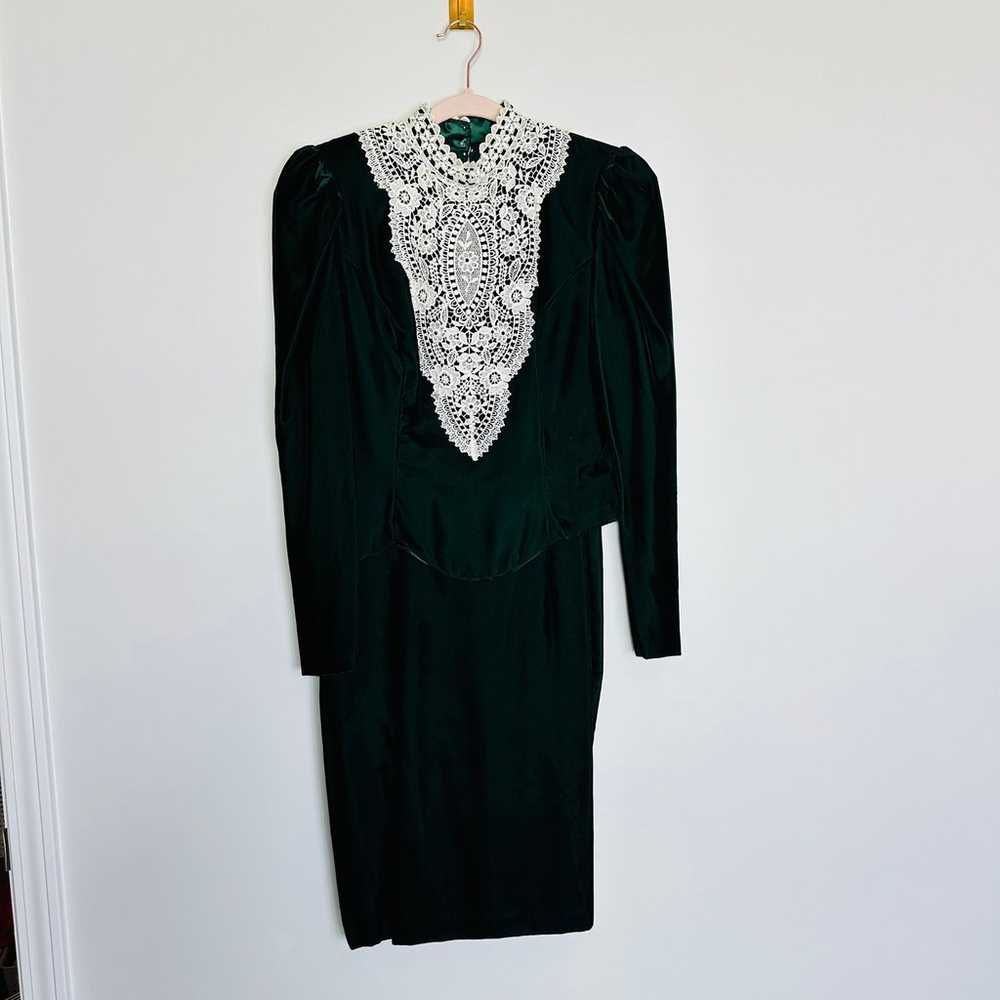 JESSICA MCCLINTOCK Gunne Sax green velvet edwardi… - image 1