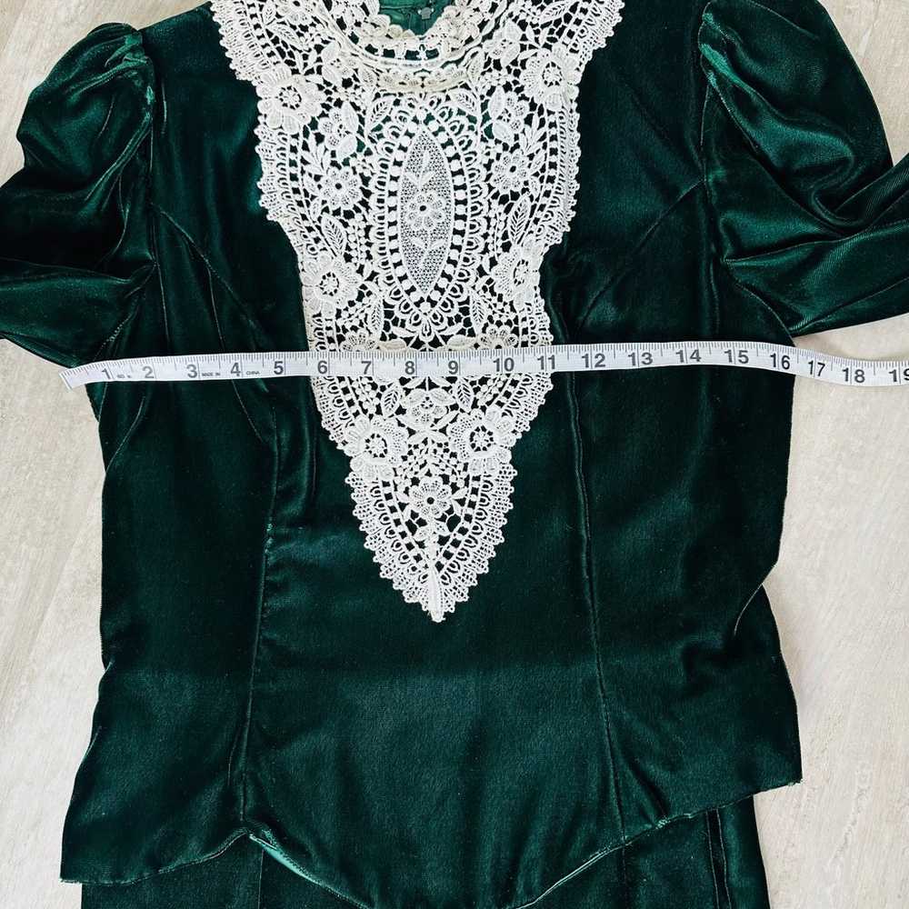 JESSICA MCCLINTOCK Gunne Sax green velvet edwardi… - image 5