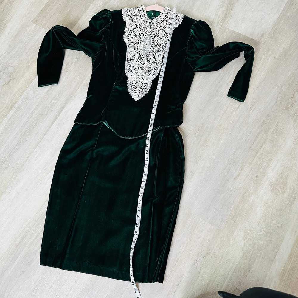 JESSICA MCCLINTOCK Gunne Sax green velvet edwardi… - image 8