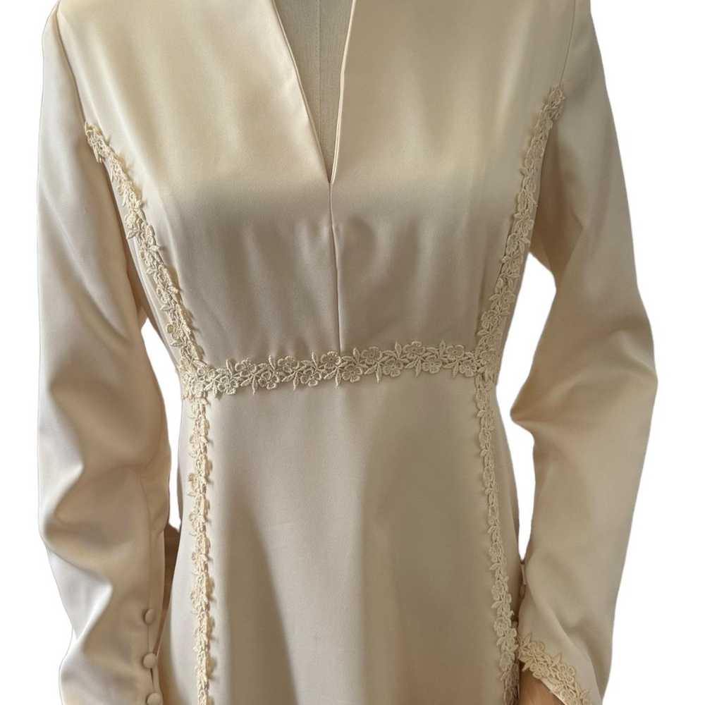 Vintage 1960's Handmade Wedding dress with long v… - image 10