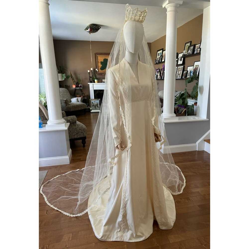 Vintage 1960's Handmade Wedding dress with long v… - image 2