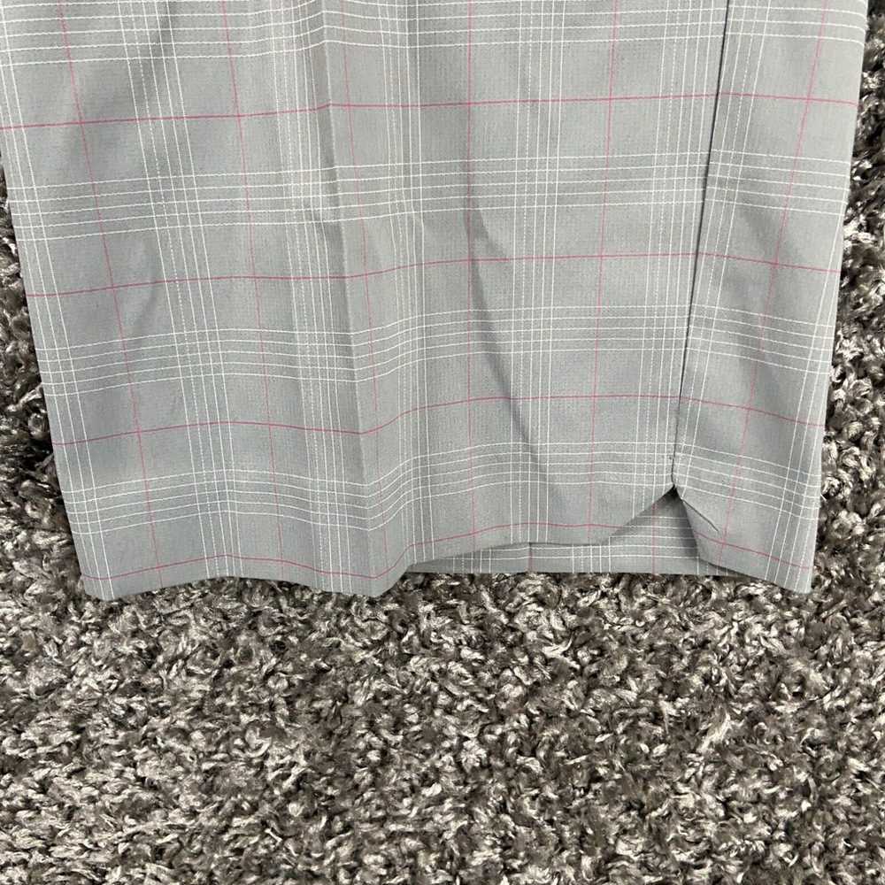 Izod Men's 36x29 Gray Red Plaid Performance Fashi… - image 2