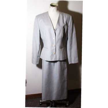 Vintage Elegant Petite Sophisticate Gray Silk Ble… - image 1