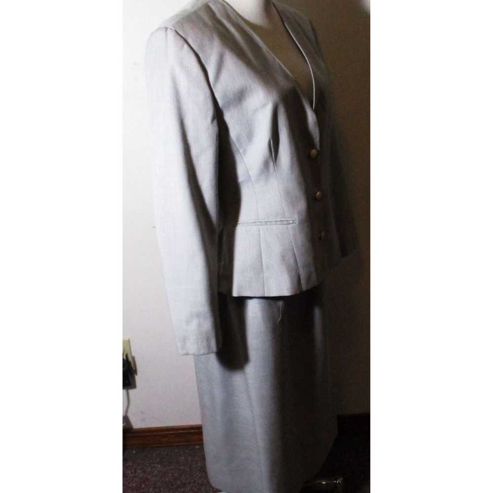 Vintage Elegant Petite Sophisticate Gray Silk Ble… - image 3