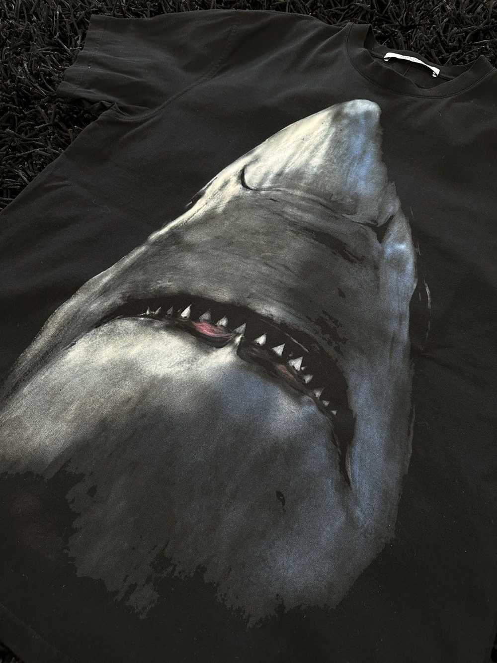 Givenchy Givenchy Shark T-Shirt - image 2